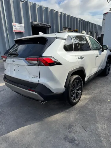 Toyota RAV4 Limited Hybrid