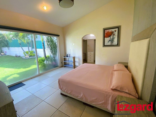 En Venta Casa De Un Piso En Lomas De Cocoyoc