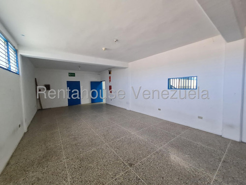 Maria Elena Oropeza Alquila Excelente Ubicación Galpón Comercial 1100 M2 En Zona Industrial 3, Lara#25-9915