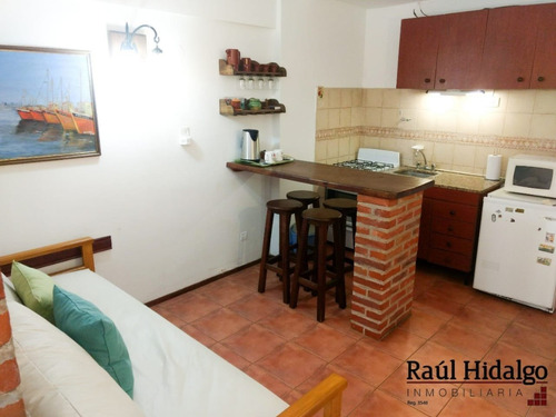 Departamento De 1 Ambiente Con Balcon A La Calle