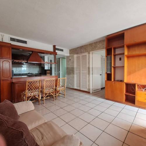 En Venta Apartamento En Res Playa Mar, 1 Hab, Lecheria