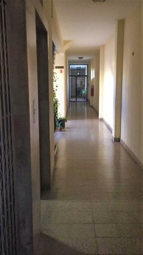 Oficina - Alsina 1300, Cerca De La 9 Julio Contrafrente Silencioso Luminoso