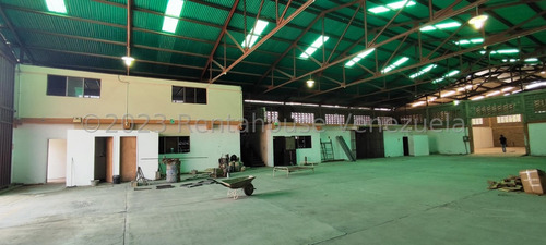 Galpónes Comercial En Venta En Zona Industrial 2 Barquisimeto Lara -- %%m-c-t%% Cod. 23 Guion 2 1 9 7 9