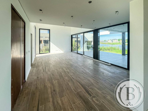 Bustamante Prop El Naudir 12254 Casa Venta A Estrenar Escobar