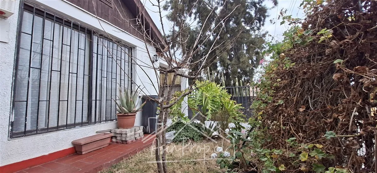 Imagen 3 de 19 de Casa En Venta De 4 Dorm. En Cerrillos