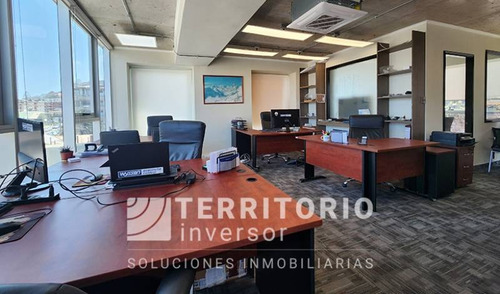 Imagen 7 de 18 de Se Vende Amplia Oficina En Av. Borgoño