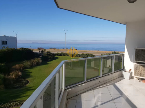 Frente Al Rio De La Plata Y Con Excelente Vista