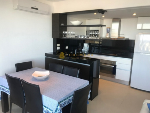 Apartamento En Muy Buena Ubicacion En Montoya, De 3 Dormitorios, Mas Habitacion De Huespedes Y Terraza Con Churrasquero. Consulte!!!!!!!!-ref:2013