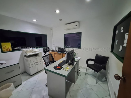 Francisco Rojas Norscia Rentahouse Alquila, Magnifico Galpón Comercial En Zona Industrial De Barquisimeto, Listo Para Operar Como Almacén O Procesadora, 2 4 - 1 9 7 8 1 , Invierte Con Rentahouse!!!