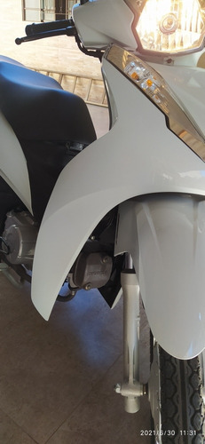Imagem 9 de 12 de Honda Biz 110i