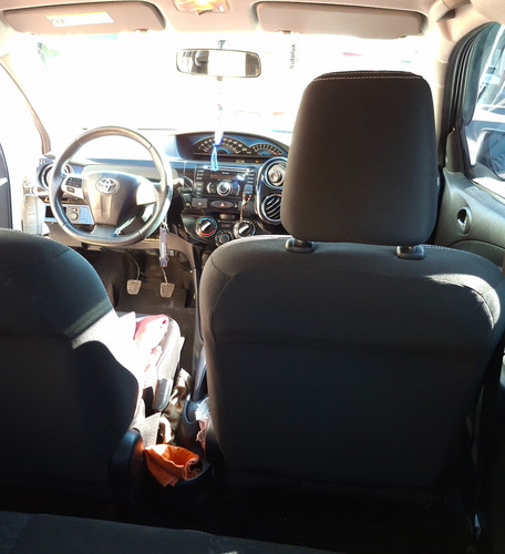 Toyota Etios 1.5 Cross