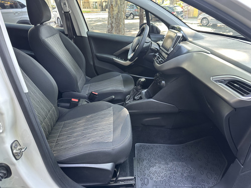 Peugeot 2008 1.6 Allure