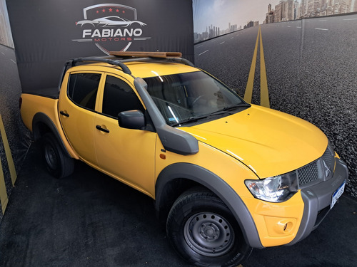 Mitsubishi L200 SAVANA 3.2 4X4 16V TURBO INTERCOOLER DIESEL 4P MANUAL