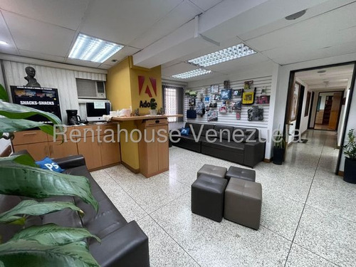Oficina Completamente Operativa En Venta En Los Cortijos, 25-17194
