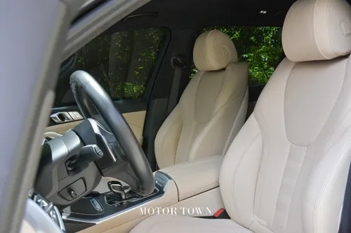 BMW X7 3.0 Xdrive 40i Pure Excelence