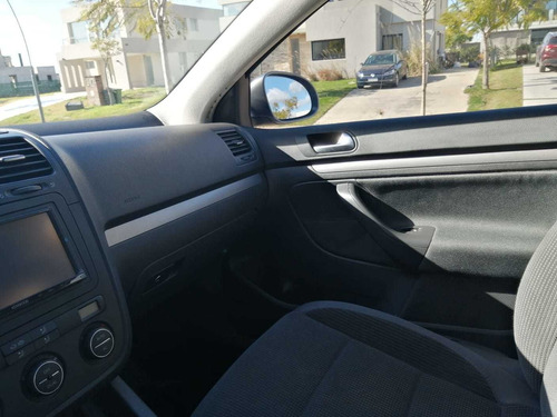Imagen 10 de 15 de Volkswagen Vento 2.5 Advance 170cv 2009