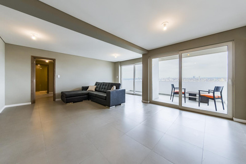 Venta Departamento Semi Piso, Gni Cardinales De Cofico, 3 Dormitorios Y 3 Baños.