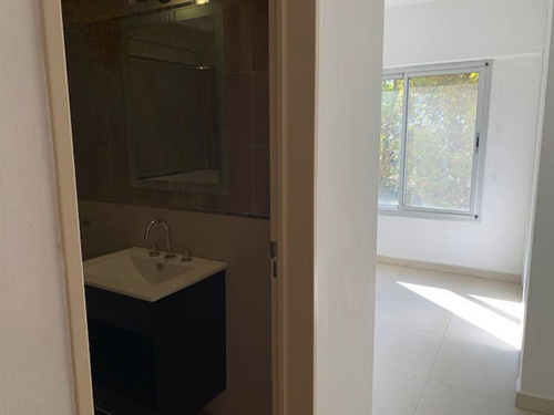 Imagen 25 de 30 de Excelente Departamento 2 Ambientes Con Cochera