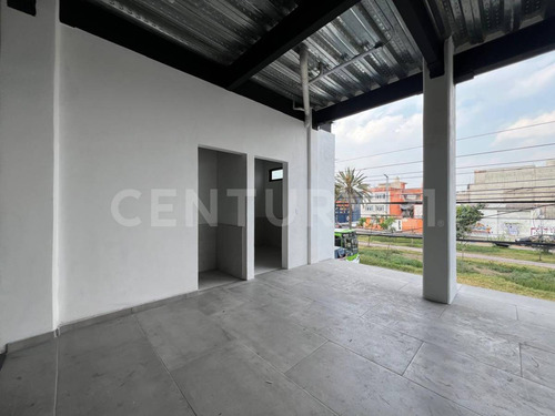Renta De Local Comercial, Av. Chimalhuacán, Nezahualcóyotl.