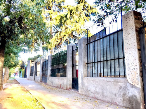 Casa En Venta De 3 Dorm. En La Cisterna