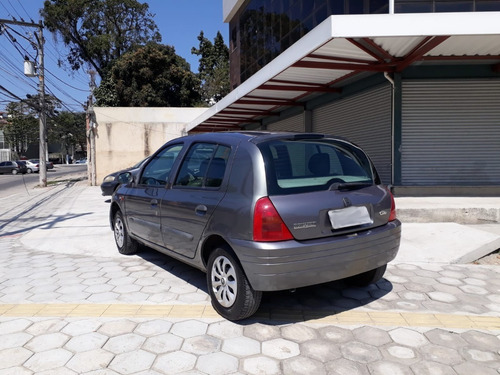 Imagem 6 de 12 de Renault Clio 2001 - Rn 1.0 Hatch - Ar Cond. - Vid Elet. 4 Pt