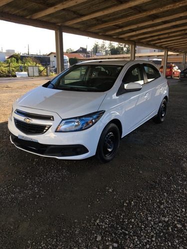 Imagem 1 de 10 de Chevrolet Onix 2013 1.4 Lt 5p