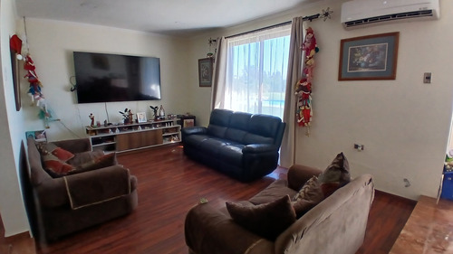 ¡exclusiva Casa En Venta En Calera De Tango, El Parrón.