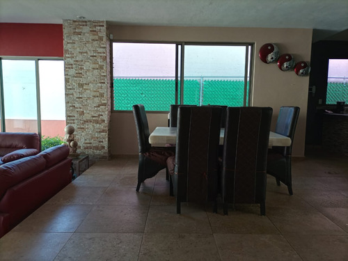 Casa En Venta Con Alberca Privada En Par Vial Jiutepec Morelos