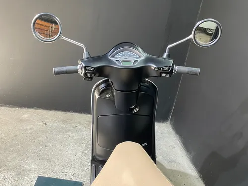 Piaggio Vespa Vxl150 Abs Negra 2023 2.900 Kms