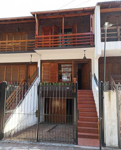 Casa En Venta - 4 Dormitorios 3 Baños 2 Cocheras - 250mts2 - San Bernardo Del Tuyu