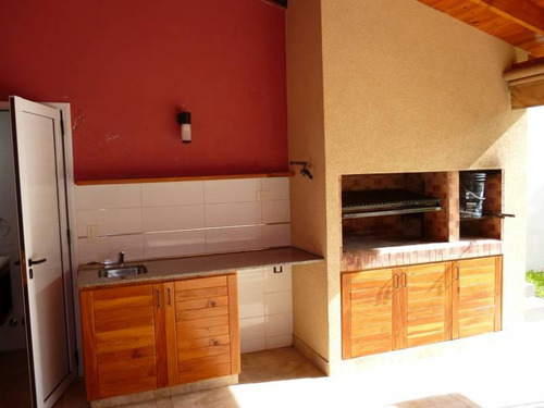 Casa 5 Amb Remodelada A Nuevo Con Cochera Oportunidad Hasta El 25%- Financiado Ó Toma Parte De Pago .consulte !