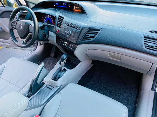 Imagem 9 de 15 de Honda Civic Lxs 1.8 16v Flex Automatico 2015