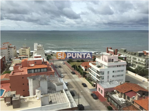 Apartamento En Venta De 3 Dormitorios Y Dependencia En Punta Del Este