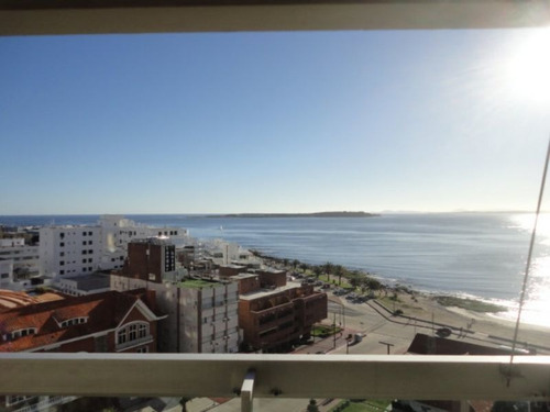Venta De Apartamento 3 Dormitorios En Playa Mansa