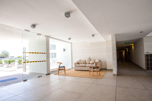 Departamento 2d2b, Varas Mena, San Miguel.