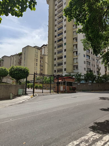 Venta Excelente Apartamento En Lomas Del Ávila, Cuenta Con 95.53m2