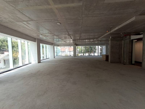 Local Comercial 1° Nivel Edificio Oficinas