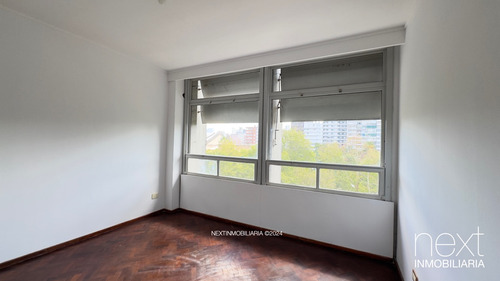 Oportununidad - Venta Amplio Departamento De 100m2 - 2 Dormitorios Mas Comodin Mas Cochera