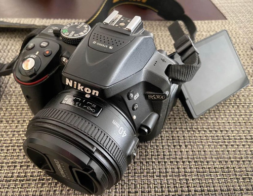 Camara Nikon D5300 + Lente + Accesorios