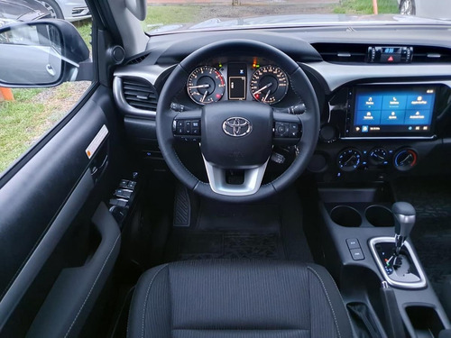 Toyota Hilux 2.4 Dc 4x2 Tdi Sr L20 2025