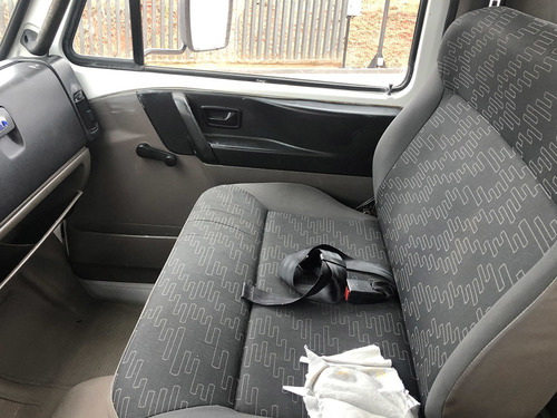 Imagem 9 de 15 de Vw 13190 2017 4x2 Com Munck Phd 12.005 2h 2m=1718,13180,1319