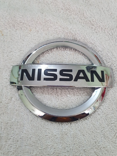 Emblema Nissan March 2012-13-14-15-16-17-18-2019 