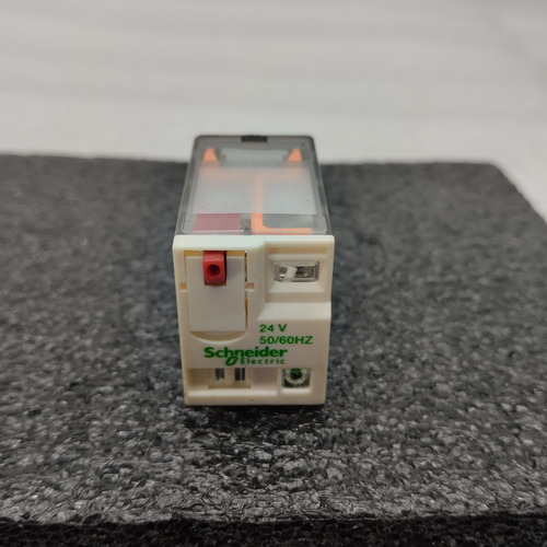 Relevador De Control Schneider 6a 4na-nc 24vca Rxm4ab2b7 (Usado)