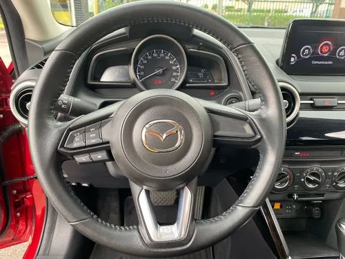 Mazda 2 1.5 Touring Sedan