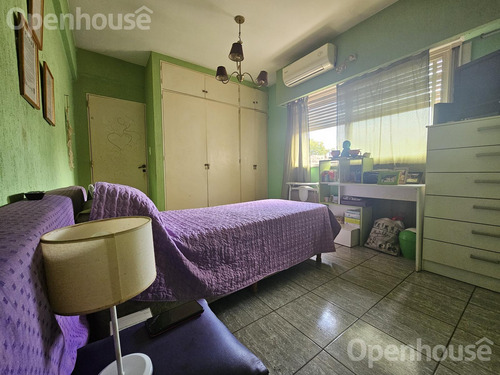 Departamento En Venta Dos Ambientes Con Cochera Cubierta/ Parque Patricios