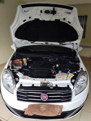 Fiat Linea 2015 1.8 16v Absolute Flex Dualogic 4p