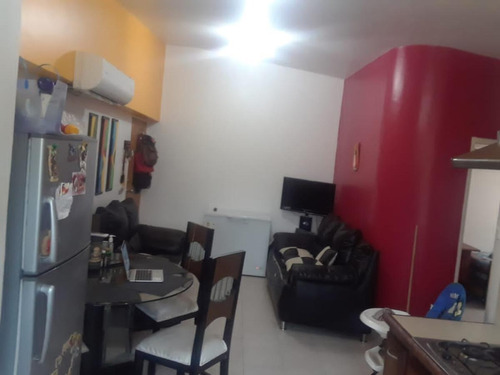 Imagen 2 de 13 de Económico Apartamento En La Av. Bolivariana, Las Acacias