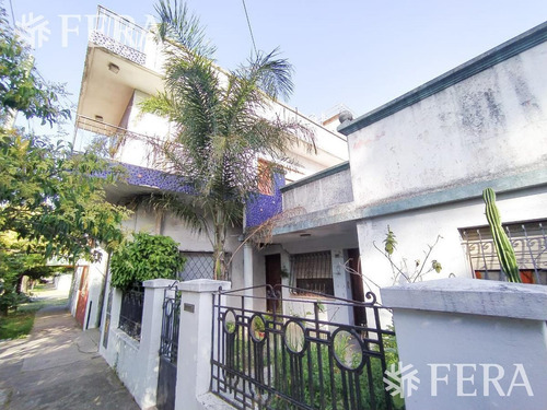 Imagen 2 de 30 de Venta De Casa Para 2 Familias De 5 Ambientes Con Cochera , Jardín Y Patio Wilde (27362)