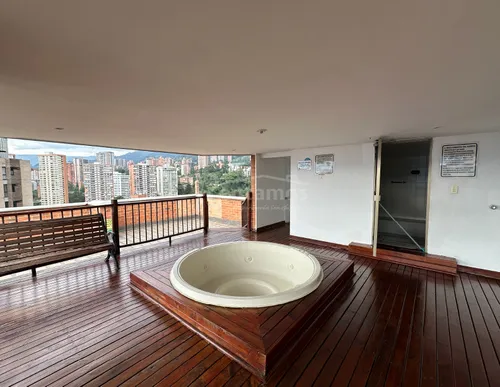 Apartamento En Arriendo En El Poblado. Cod A776155