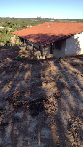 Casa Com 3 Cômodos E 1 Banheiro